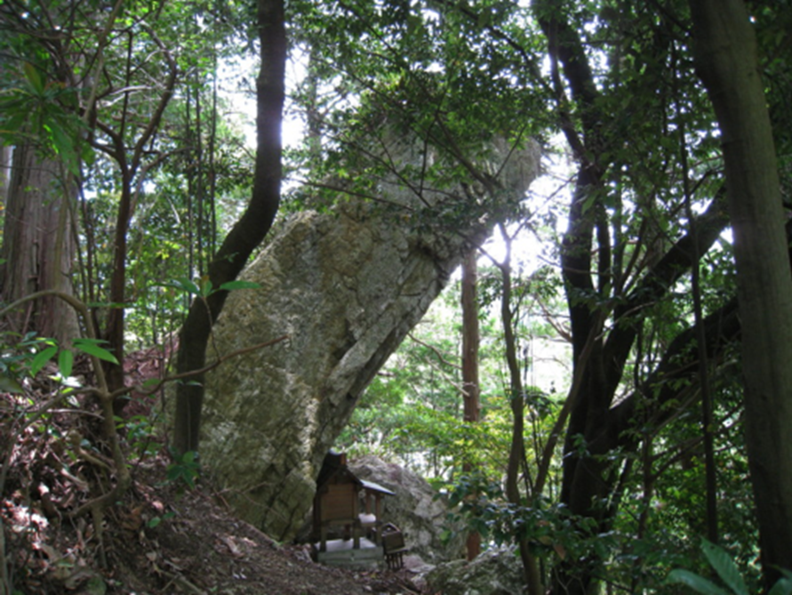 立岩神社（式内社論社）